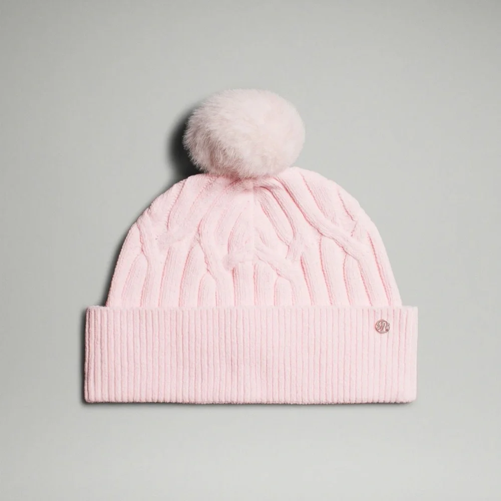 NWT Lululemon cable knit Pom Pom beanie